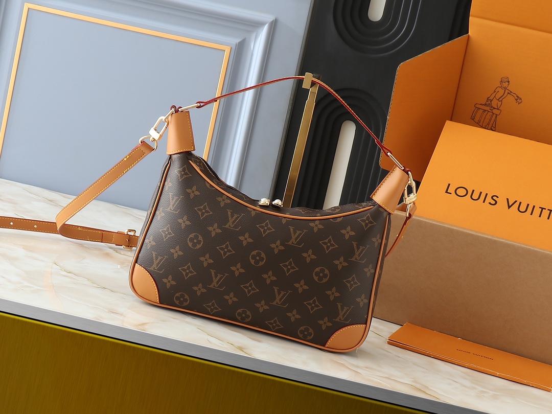 LV Capucines Bb Handbag Monogram Canvas Monogram Pattern Street Style